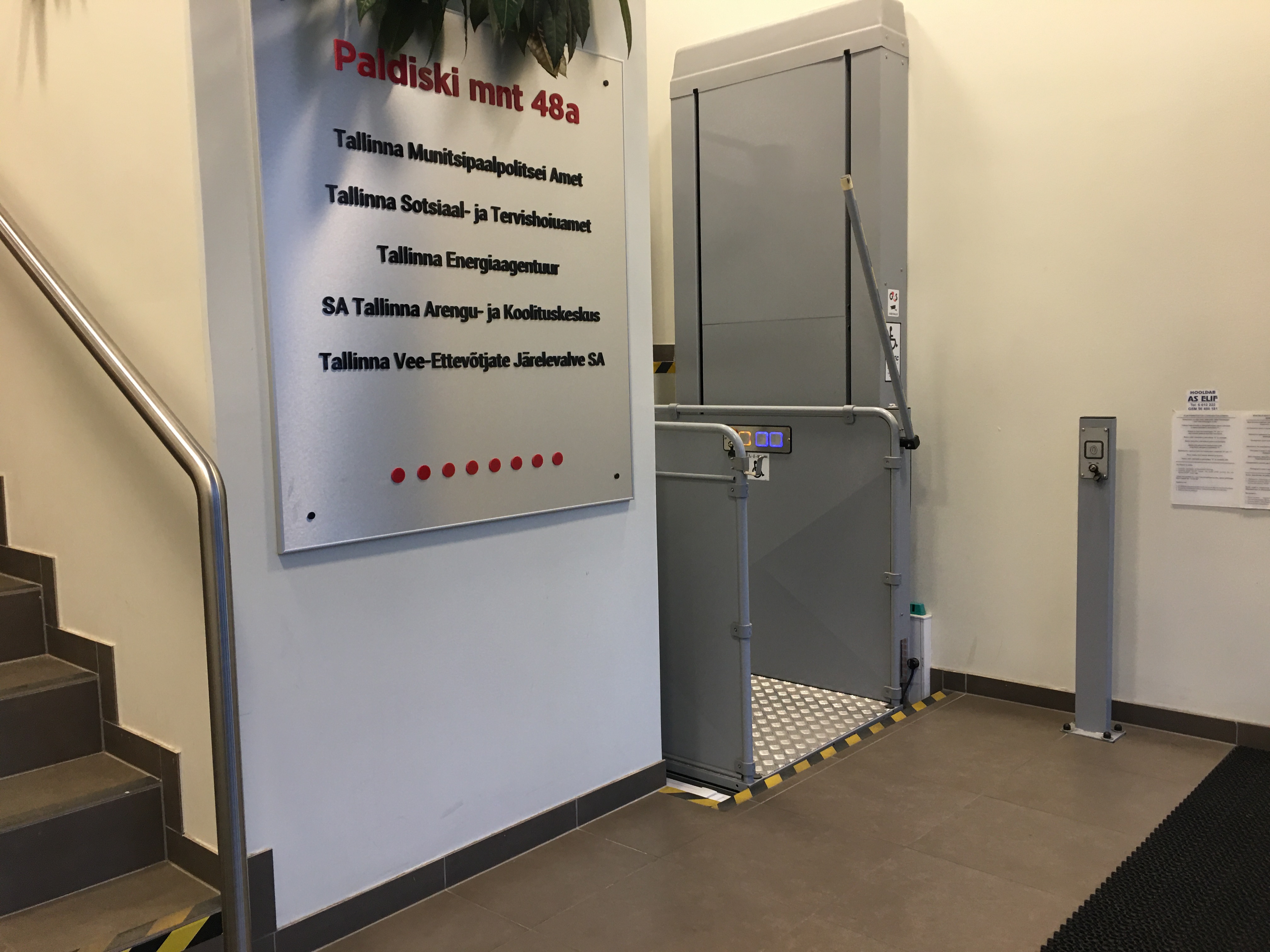 Paldiski mnt 48a lift, fuajee standardlift